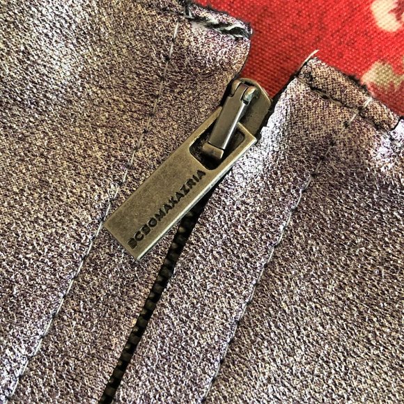 *NWOT* Flattering Statement Piece by BCBGMaxAzria - Vegan Leather Silver Top XXS - Picture 9 of 16